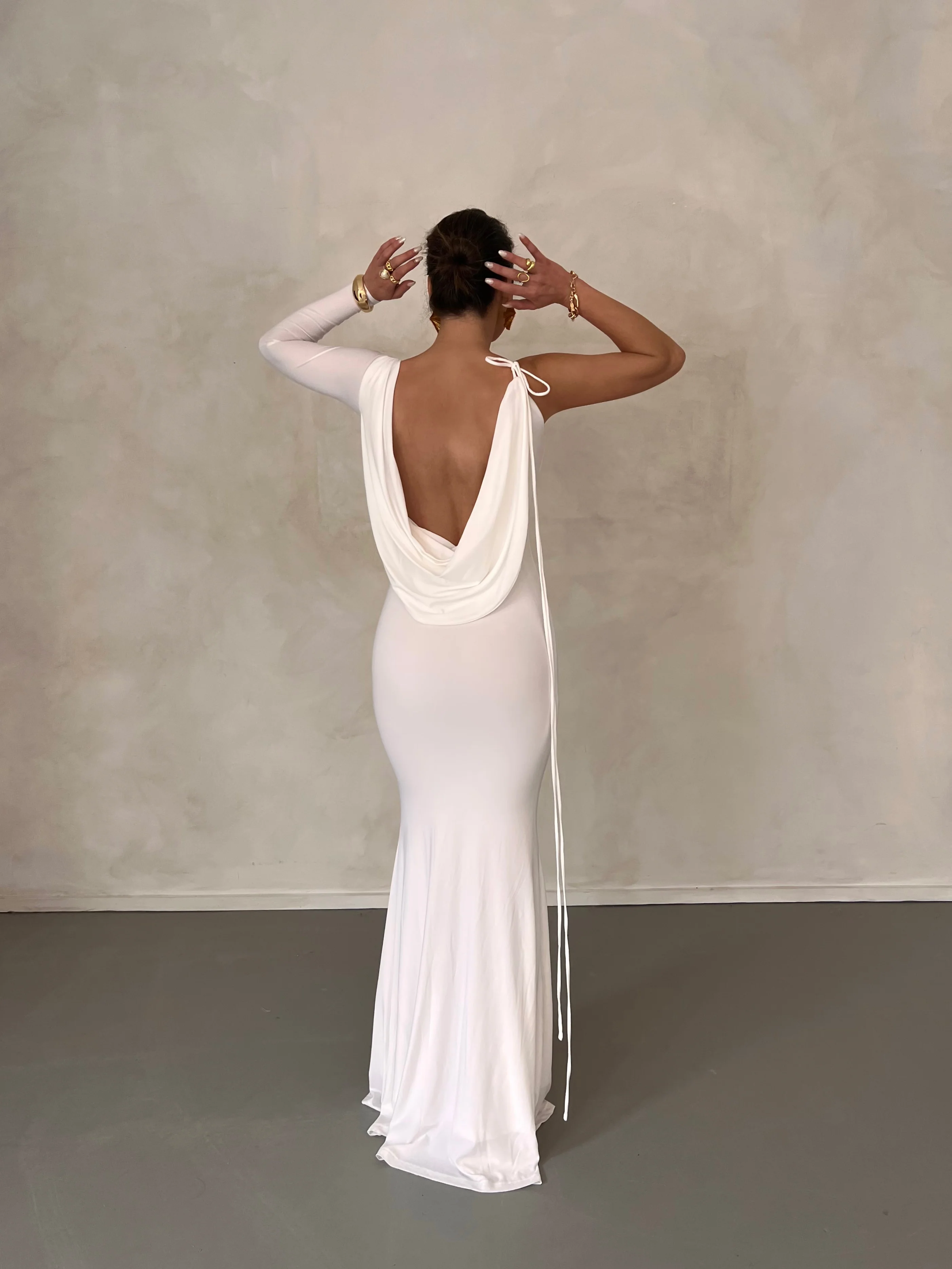 EMILIA - Image 18
